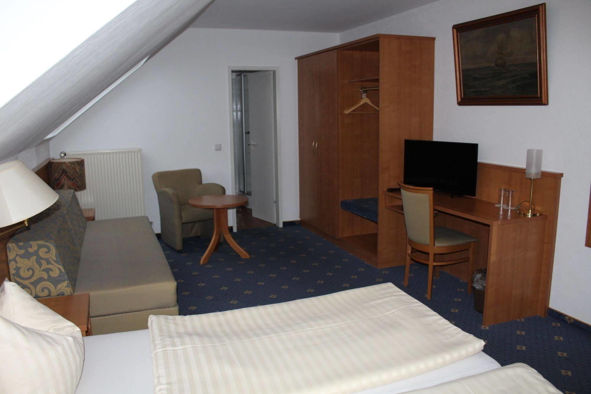 Hotel Kaiserhof Лерте Экстерьер фото